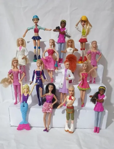 Lote de mini bonecas Barbies promocionais antigas. Ideal para colecionadores