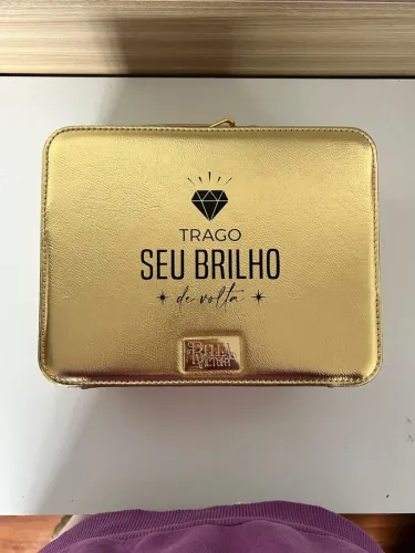 VENDO MALETA DE MAQUIAGEM COM LED NOVA! 
