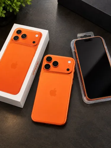 Tenho 2 iPhones pra venda 17 Pro Max Laranja ? Praticamente Novo!