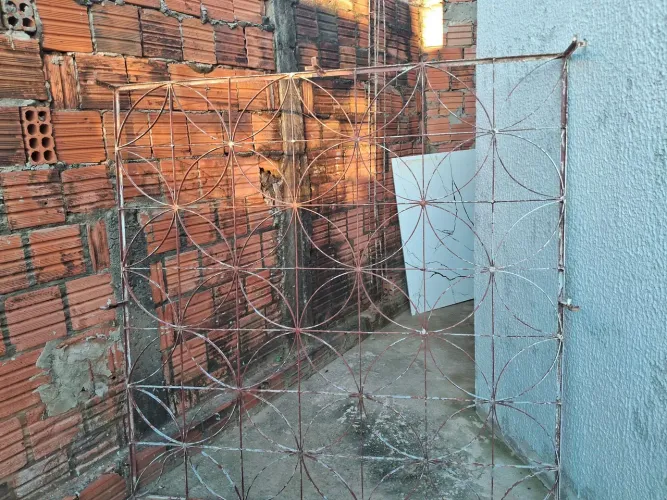 GRADES DE FERRO