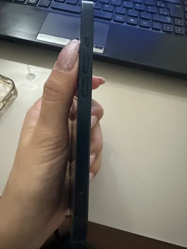 iPhone 13 - 128GB