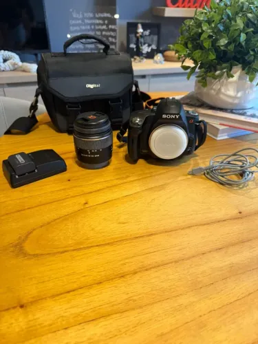Sony A390 + Lente 18-55mm + Kit Completo