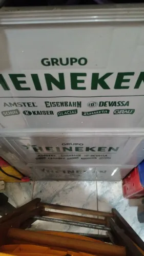 Garrafa de cerveja 600 Itaipava e schin mais a caixa tudo completo 
