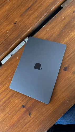 Macbook Air M2 2022