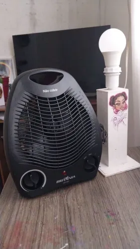 Aquecedor Britânia compacto NOVO