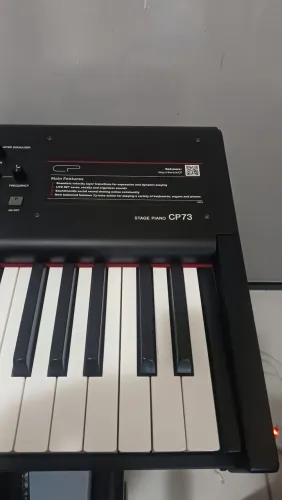 Yamaha CP 73