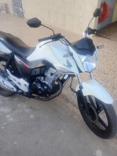 Vende-se Fan 160 2018 toda em dias