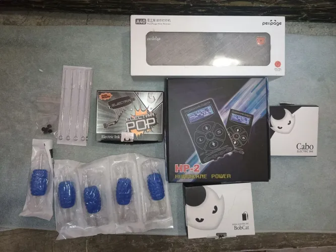 Vendo equipamentos de tatuagem nunca usados