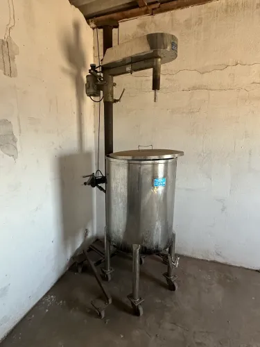 BATEDEIRA DE COSMETICOS EM GERAL(Reator)