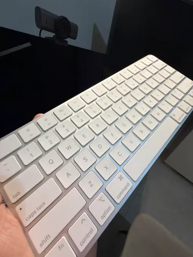 Apple Magic Keyboard modelo A2450