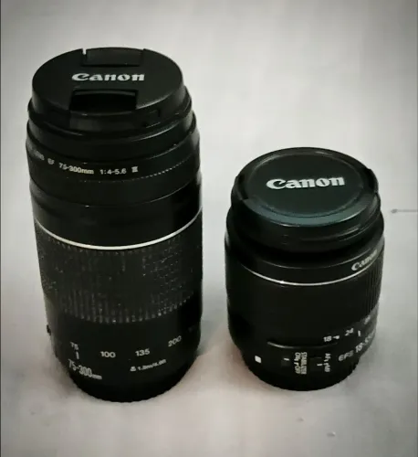 Lentes Canon (18-55mm + 75-300mm) - Com Fungos / Para limpar ou tirar Peças.