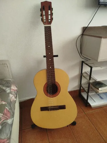 Violão nylon tonante