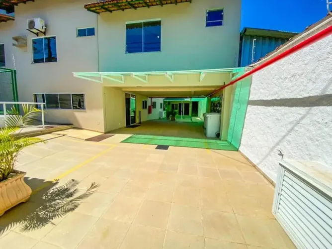 PRÉDIO PRONTO PARA OPERAR NA GRANJA DOS CAVALEIROS COM 15 SUÍTES