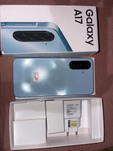 Samsung galaxy A17 5g azul
