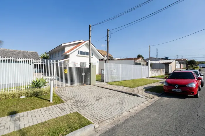 Ponto Comercial para Venda em Curitiba, Cidade Industrial, 2 dormitórios, 3 banheiros, 1 v