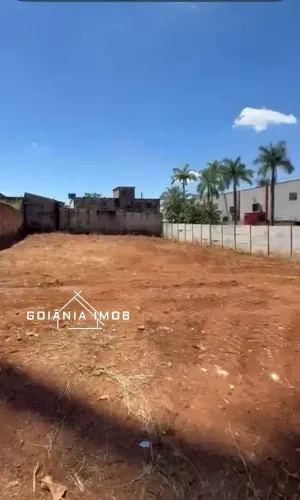 Lote 442, próximo a avenida São Paulo na Vila Brasilia, lote murado