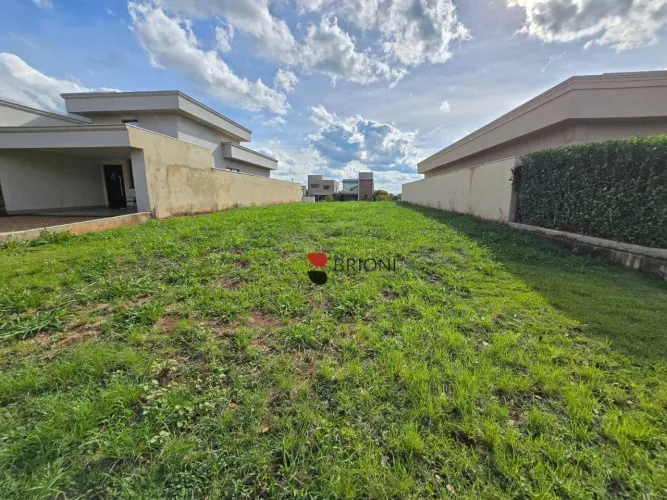Terreno no Condomínio Alto do Castelo com 360m², à venda em Ribeirão Preto I Brioni Imóvei