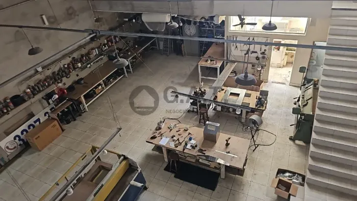 Predio Comercial à Venda em Sorocaba-SP - Bairro Jardim Prestes de Barros - 400m² - 4 Banh