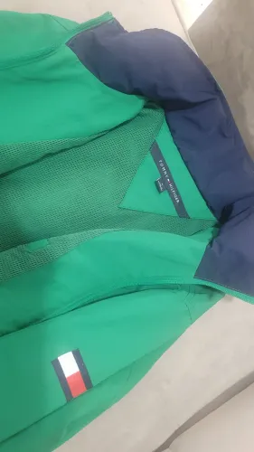 JAQUETA TOMMY HILFIGER ORIGINAL - CORTA-VENTO - TAM M