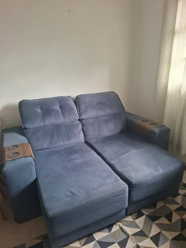Sofá retrátil e reclinável azul 2 lugares