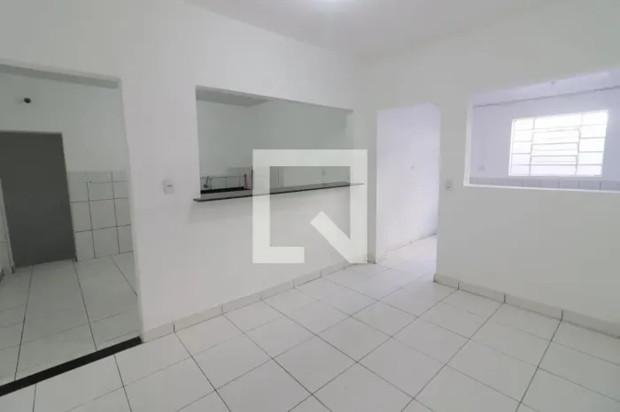 Casa à Venda - Vila Yolanda, 2 Quartos, 196 m2