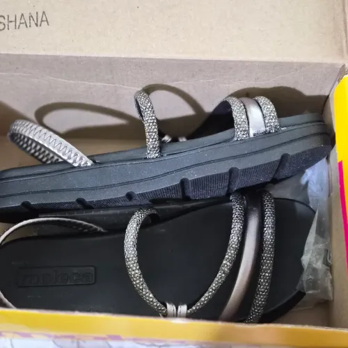 Sandália papete Moleca preta 36