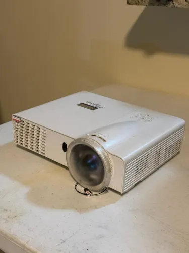 Projetor Optoma GT760 Short Throw (Lâmpada e Sensor Novos)