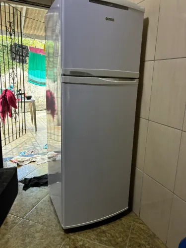 Vendo geladeira cônsul