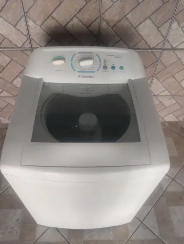 Máquina de lavar roupa Eletrolux 12 kgs