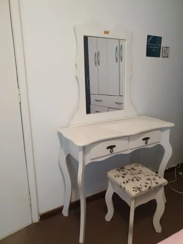 Penteadeira Provençal Branca com Espelho e Banqueta"