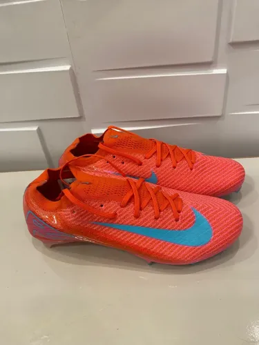 Chuteira Nike profissional 41/42