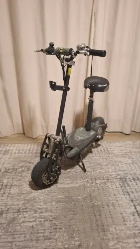 Scotter Elétrica Two Dogs 800w