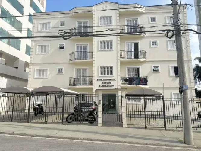 Apartamento com 2 dormitórios à venda, 68 m² por R$ 300.000,00 - Esplanada Independência
