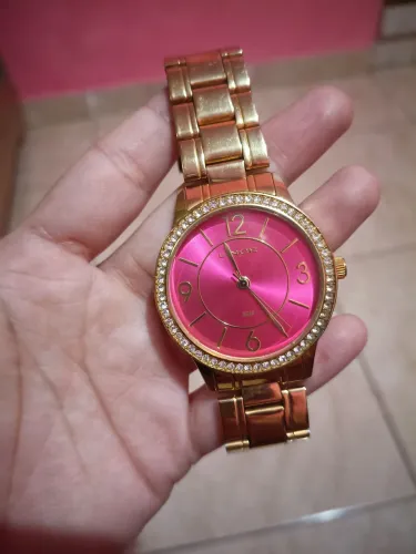 Vende se relógio Femenino sem bateria