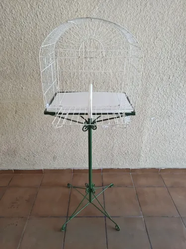 Gaiola com suporte