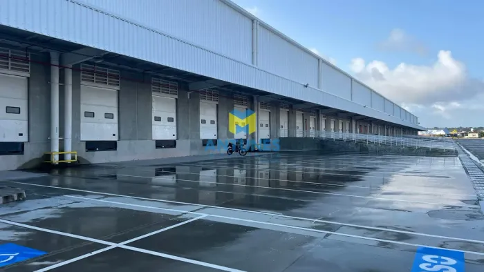 Alugue em Prazeres/Jaboatão galpão - Condomínio Logistico 8634m² com docas