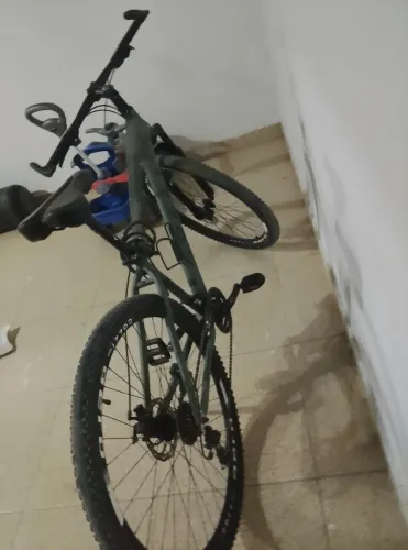 Vendo bicicleta aro 29 boa toda preço negociável