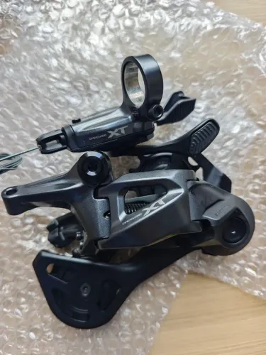 Câmbio e passador Shimano XT M8200 12v