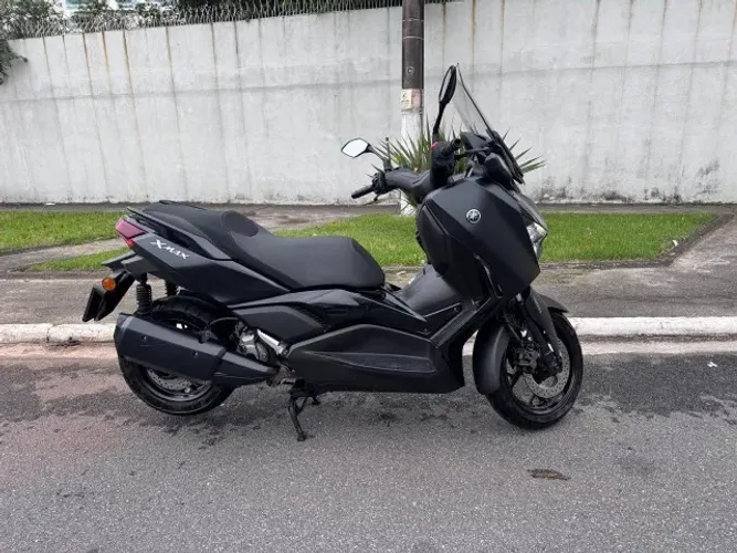 Yamaha XMax 250 Connected 2025