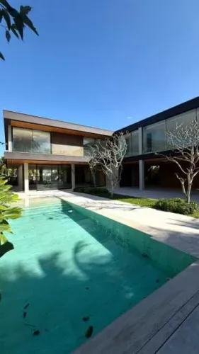 Casa em Condomínio à venda Barra da Tijuca, Rio de Janeiro 5 quartos 1000m²