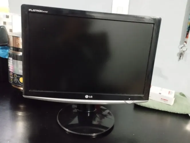 Monitor LG Flatron W1752T