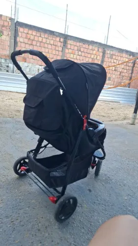 Carrinho de passeio de bebê