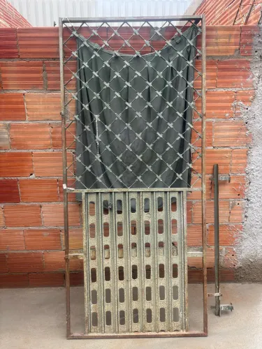 Grade de porta 