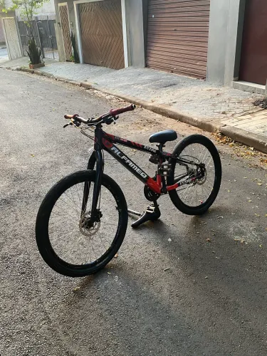 Bicicleta Aro 26 Alfameq, com Freio Hidráulico, Pneus Kenda.