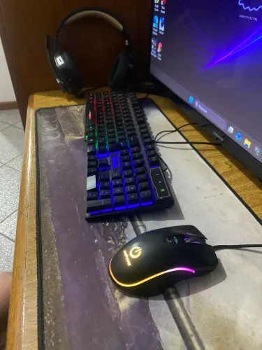 Teclado, mouser, mouse pad, headset redragon