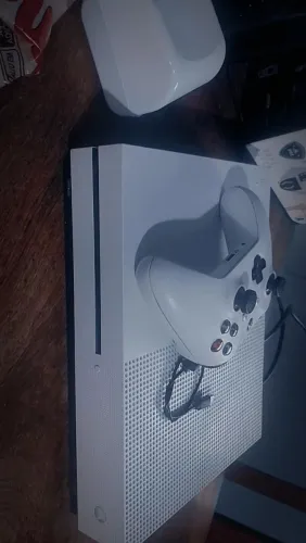 XBOX ONE S 1 TERABYTE