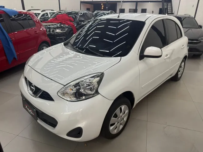 Nissan March 1.0 12V Flex 5P 2015