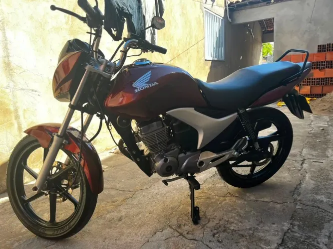 Honda TiTan 150 ,IPVA pago.Moto em dias 