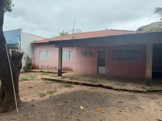 Casa com 4 Quartos e Terreno de 390m² em Coroados/SP - Excelente para Investimento