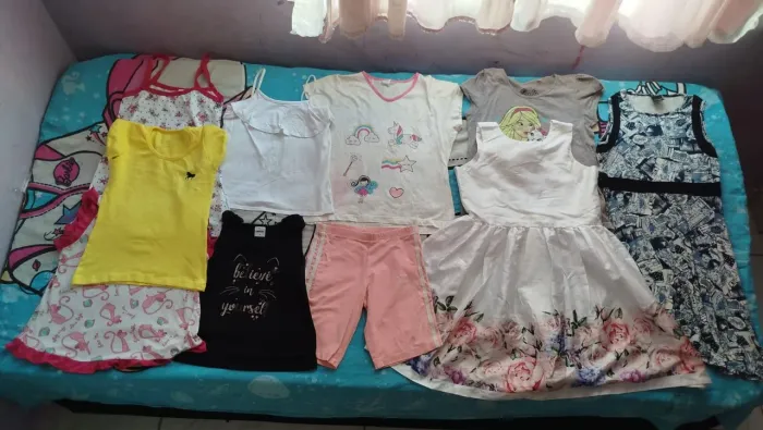 Lote de menina com 20 peças veste 8/10 anos